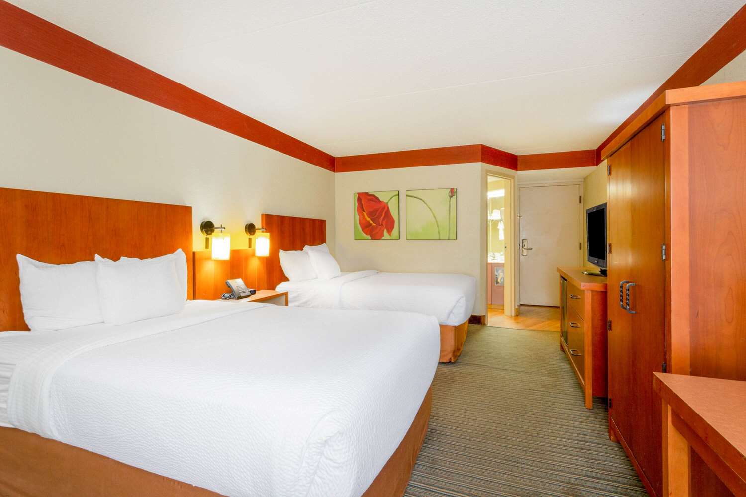 Spark by Hilton Charlotte Airport North 10/37