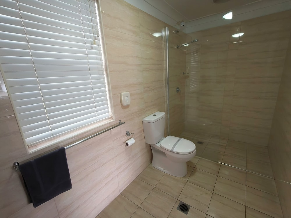 Gunnedah Lodge Motel 26/30