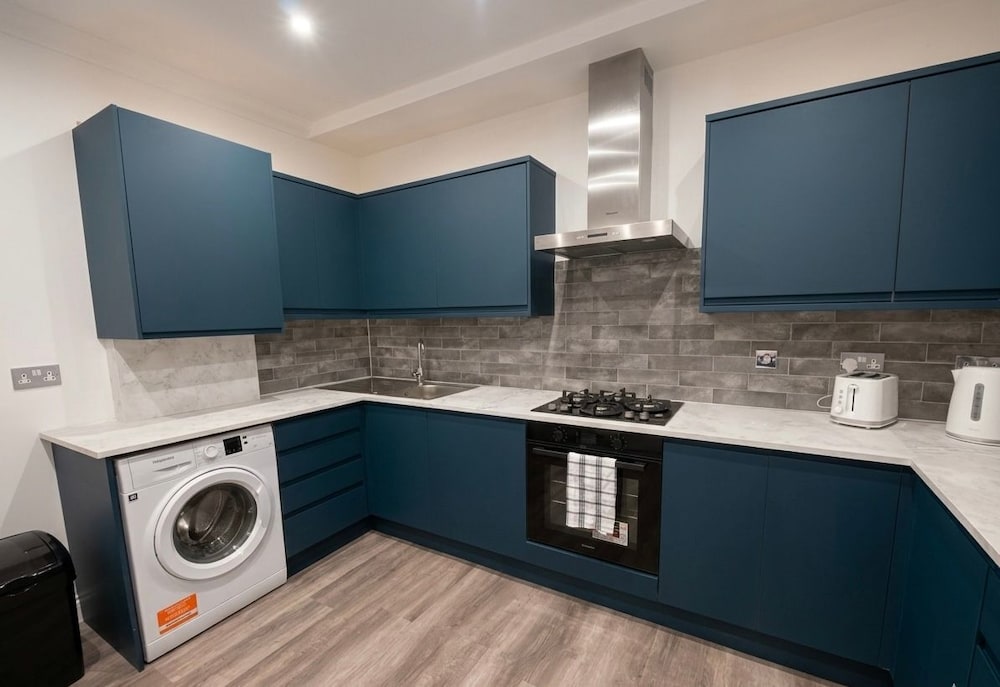 Boswell Elite Two Bed Apartment 17/19