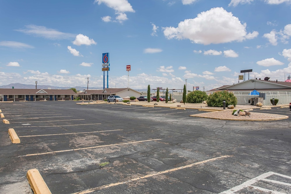 Motel6 Lordsburg, NM 46/58