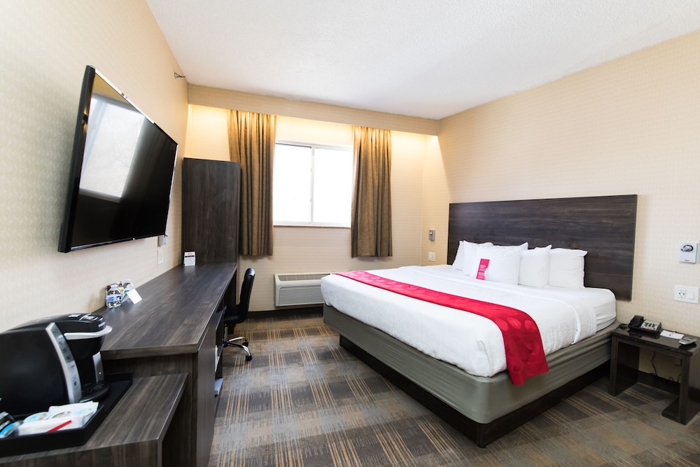 Ramada by Wyndham Bronx 23/55