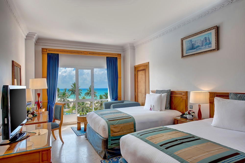 Crowne Plaza Resort Salalah 22/82