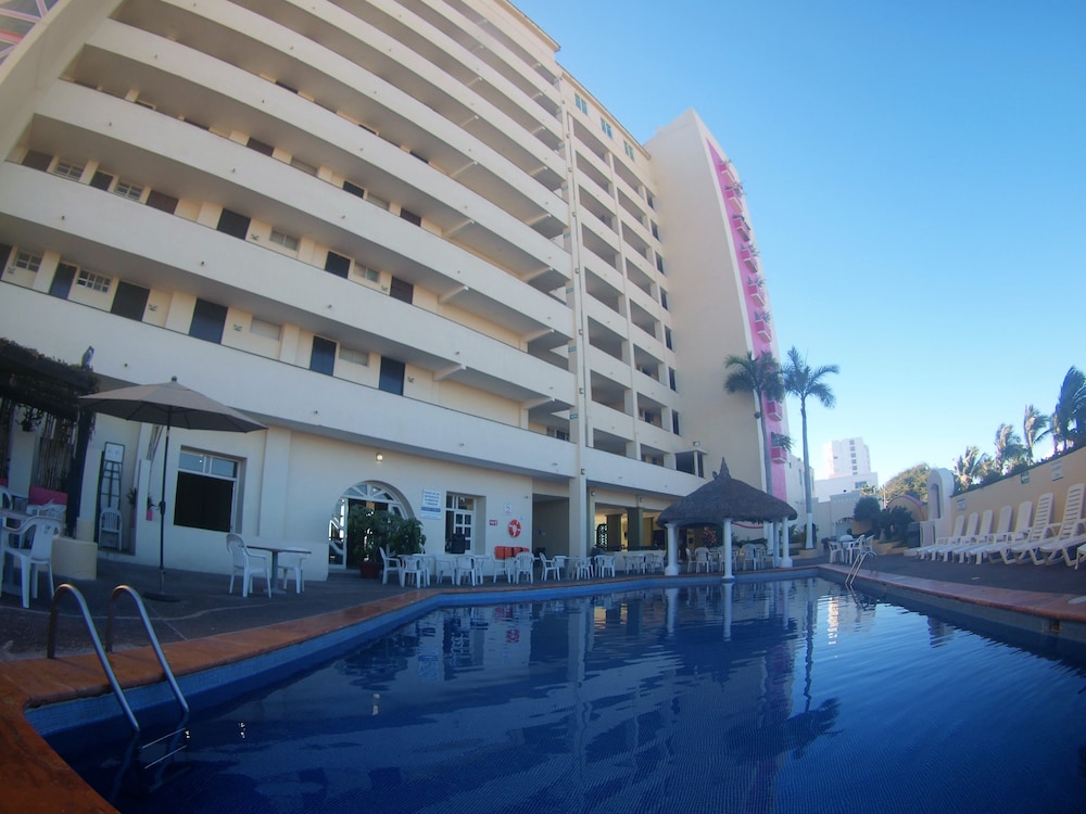 HOTEL HACIENDA MAZATLAN 7/64