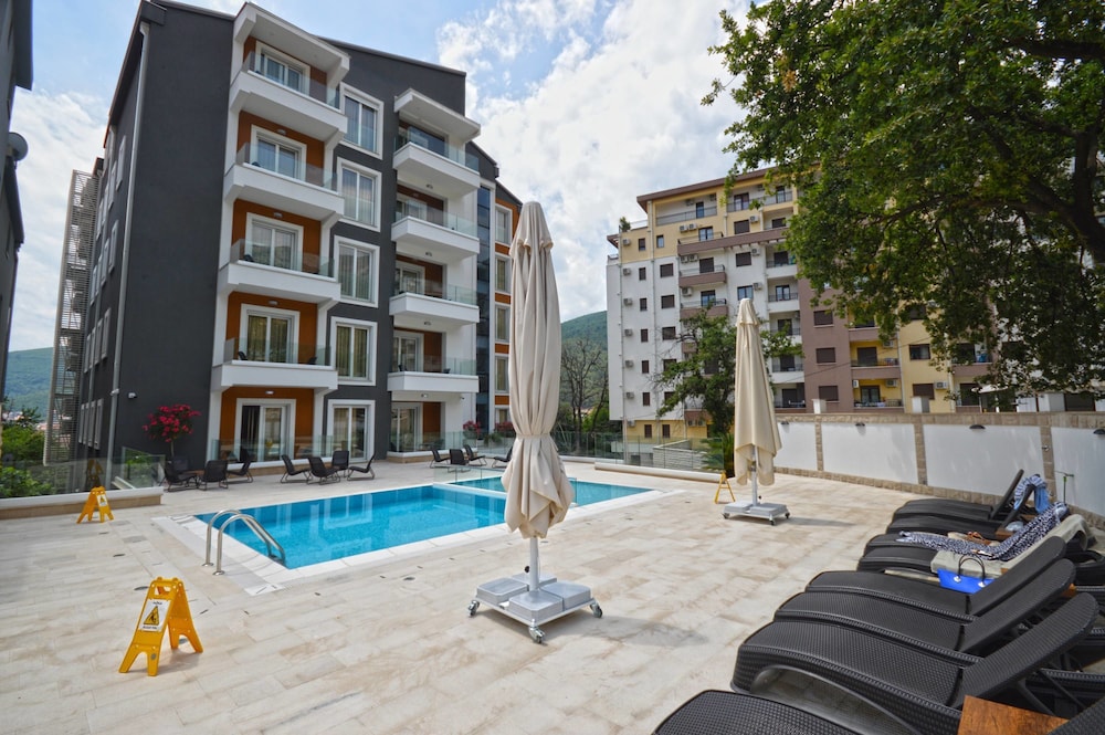 Chill and Go Aparthotel photo5