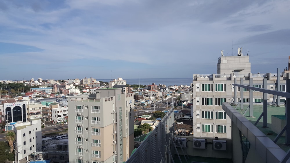 Hotel Joy 1/49
