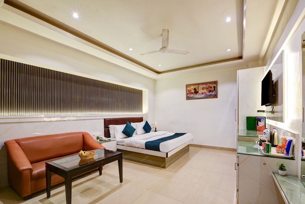 HOTEL KRISHNA DELUXE 45/70
