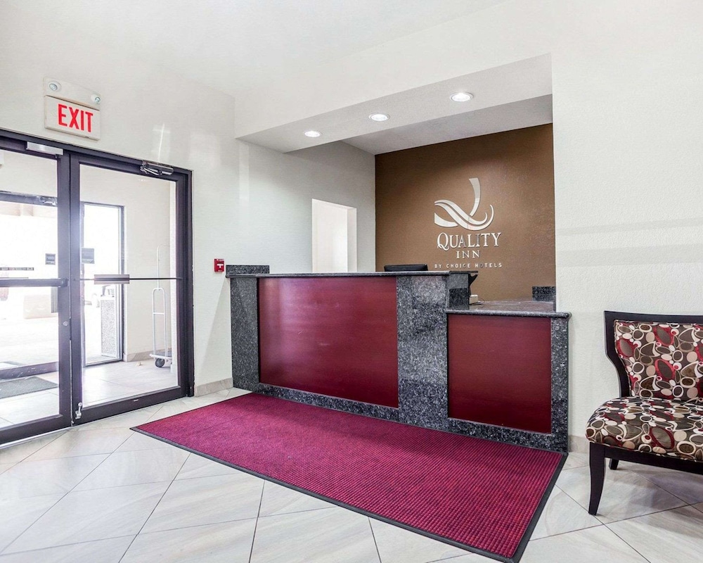 Quality Inn & Suites Altoona - Des Moines 9/33