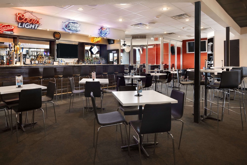 Ramada By Wyndham Del Rio 20/38