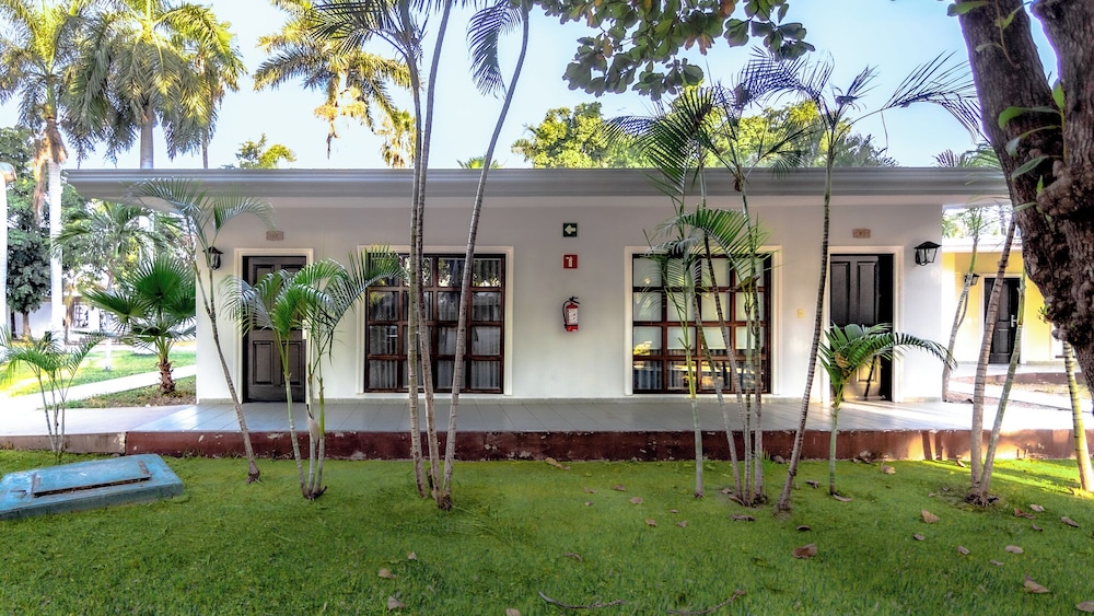 InHouse Select Hacienda Tres Rios 2/70