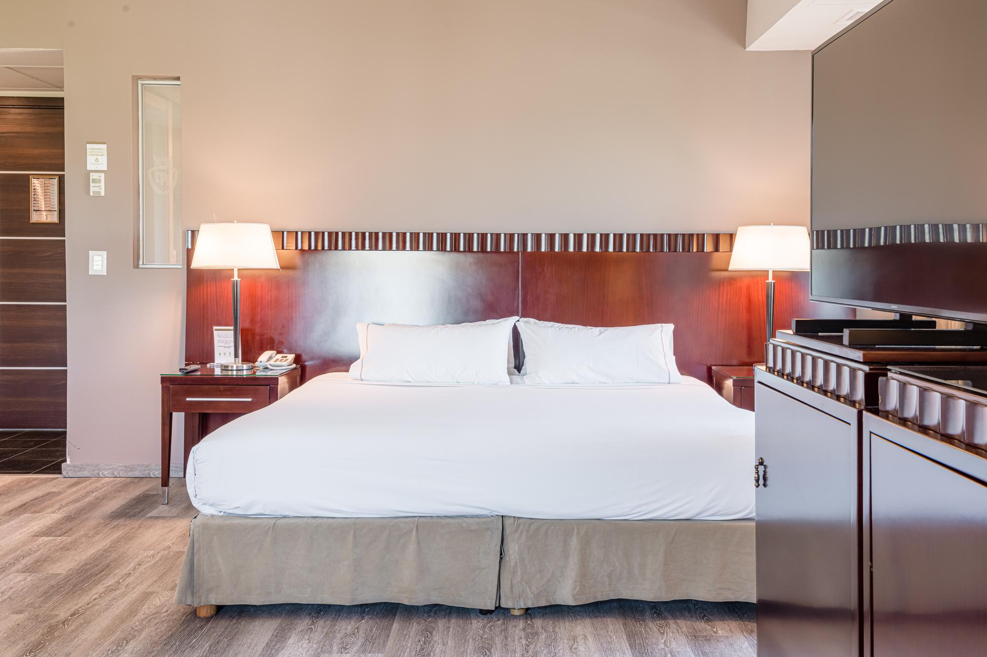 Superior, Double Bed, Street View