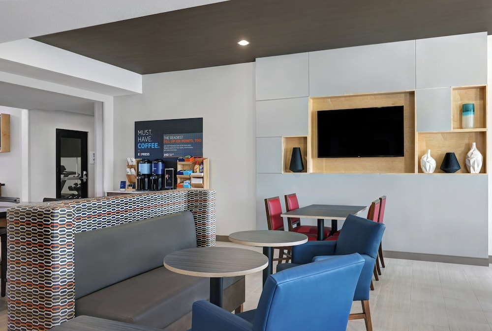 Holiday Inn Express Hotel And Suites Newport 50/76