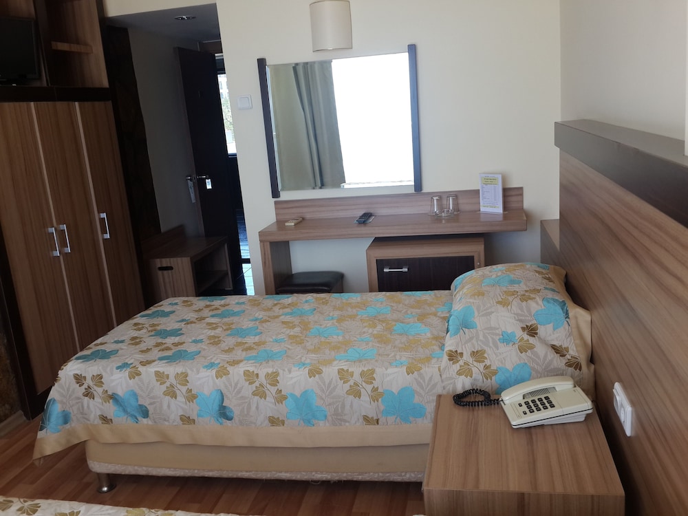 Lara Hotel 21/61