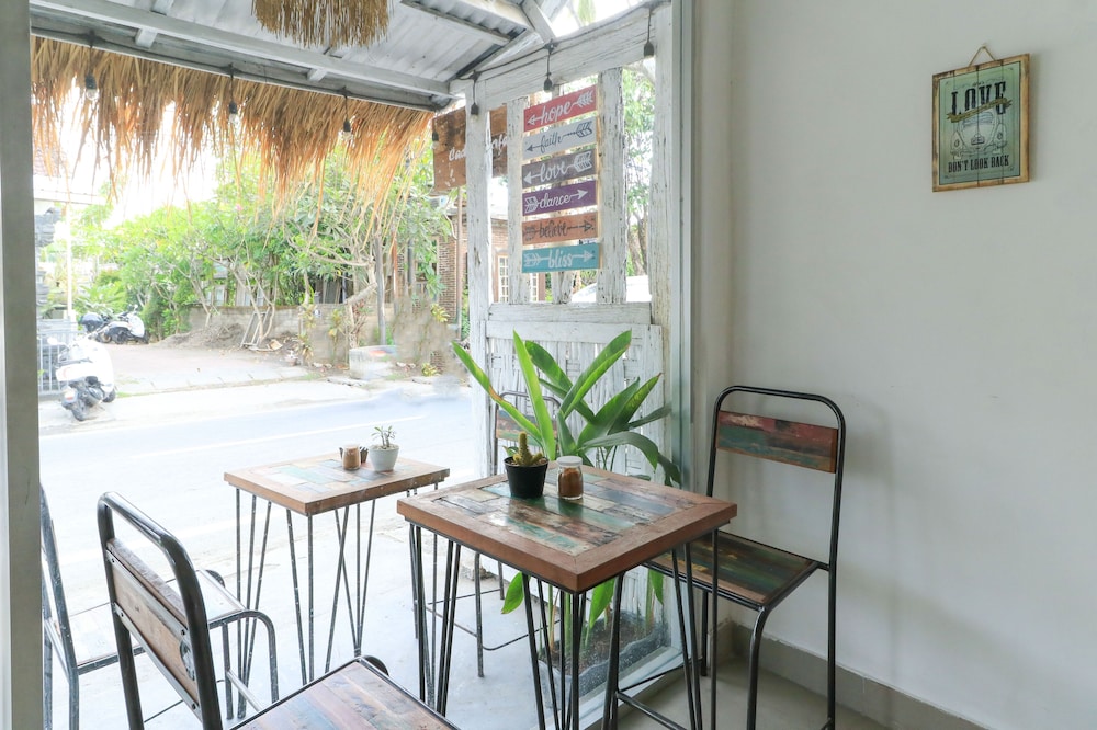 The Wina Echo Beach Guesthouse 35/45