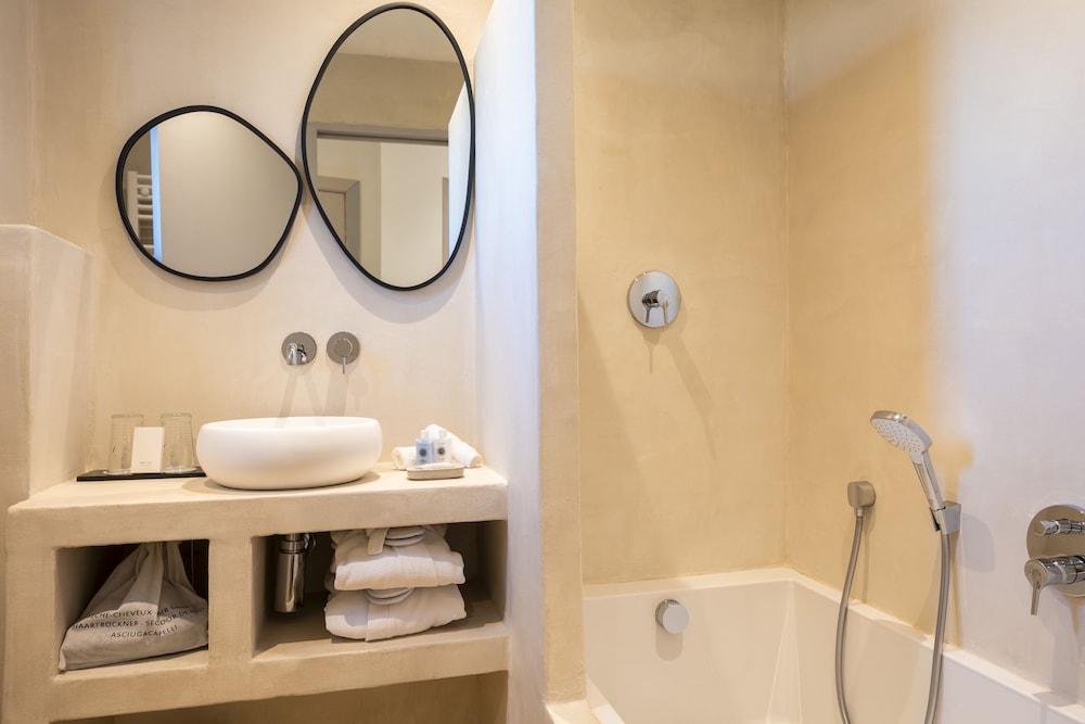 Hotel Font Mourier 69/74