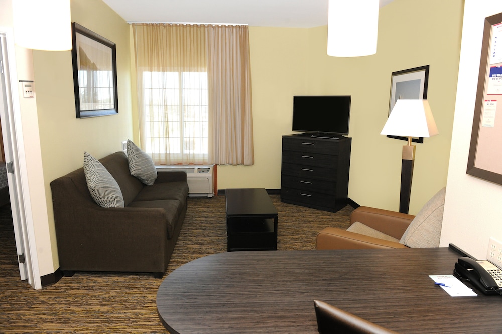 Candlewood Suites Santa Maria 44/75