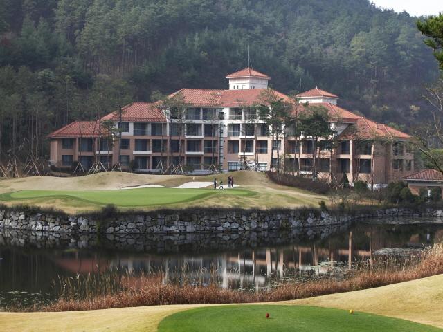 Pinehills Hotel 1/14