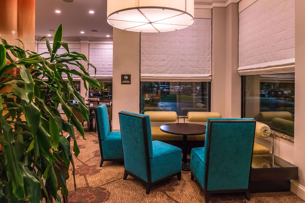 Hilton Garden Inn Detroit Southfield 71/84