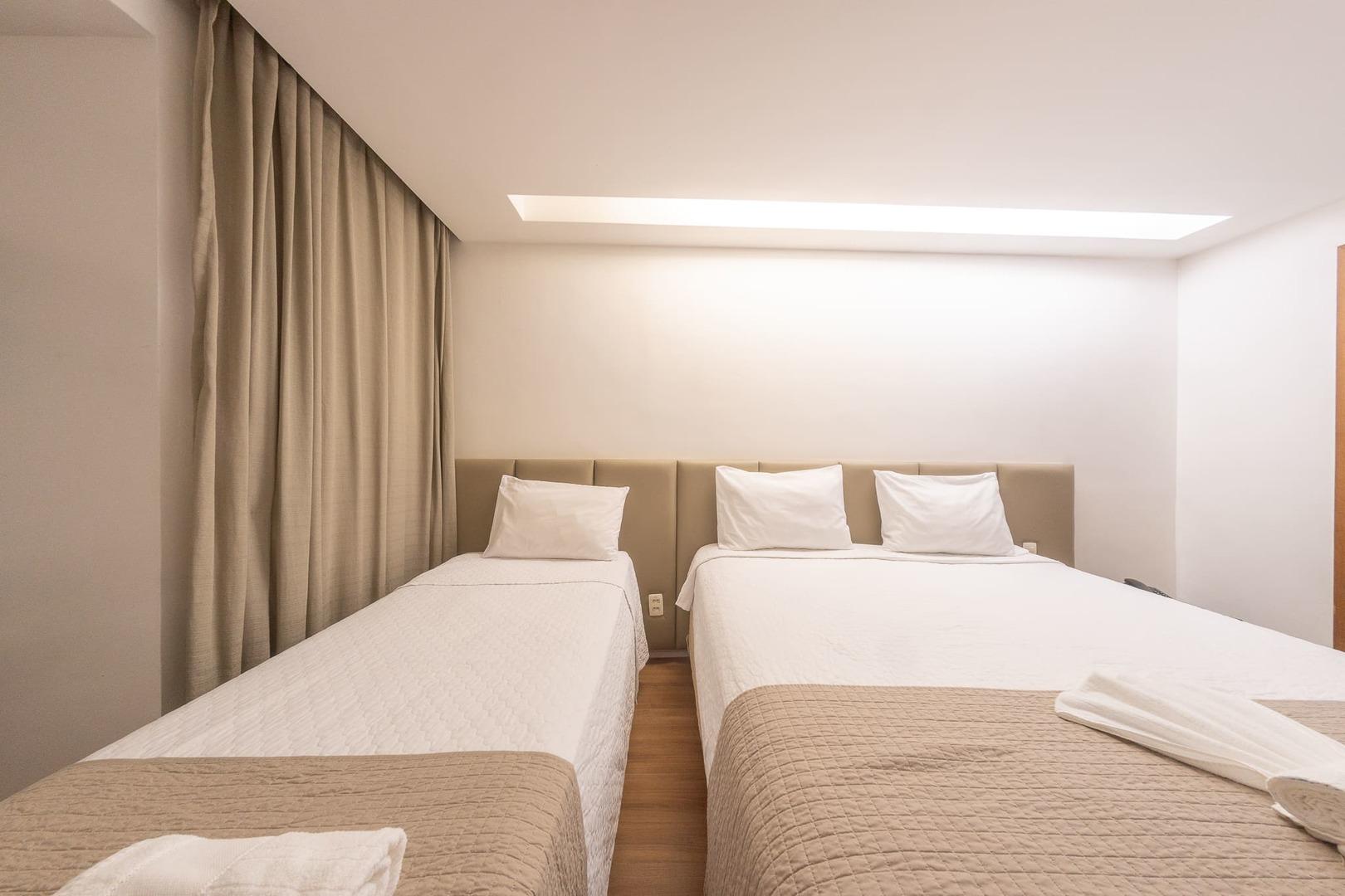 Room, Triple