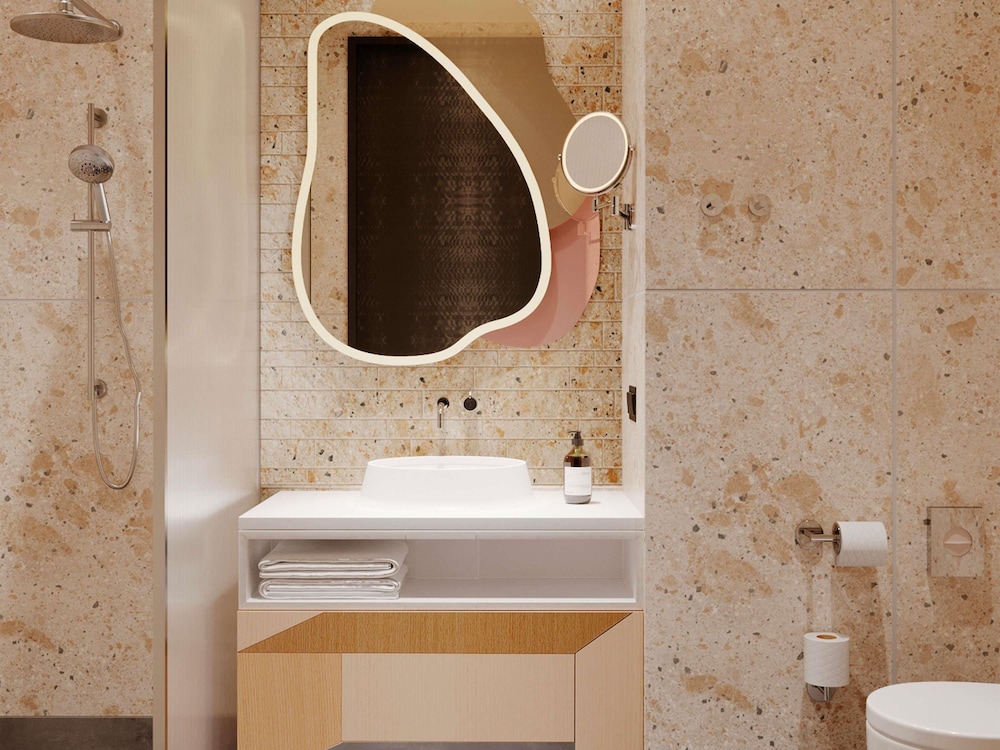 Movenpick Yerevan 61/63