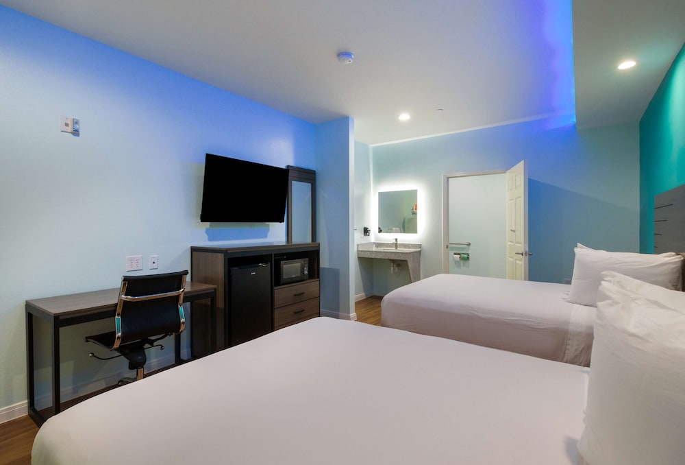 Americas Best Value Inn Aldine Westfield 19/33