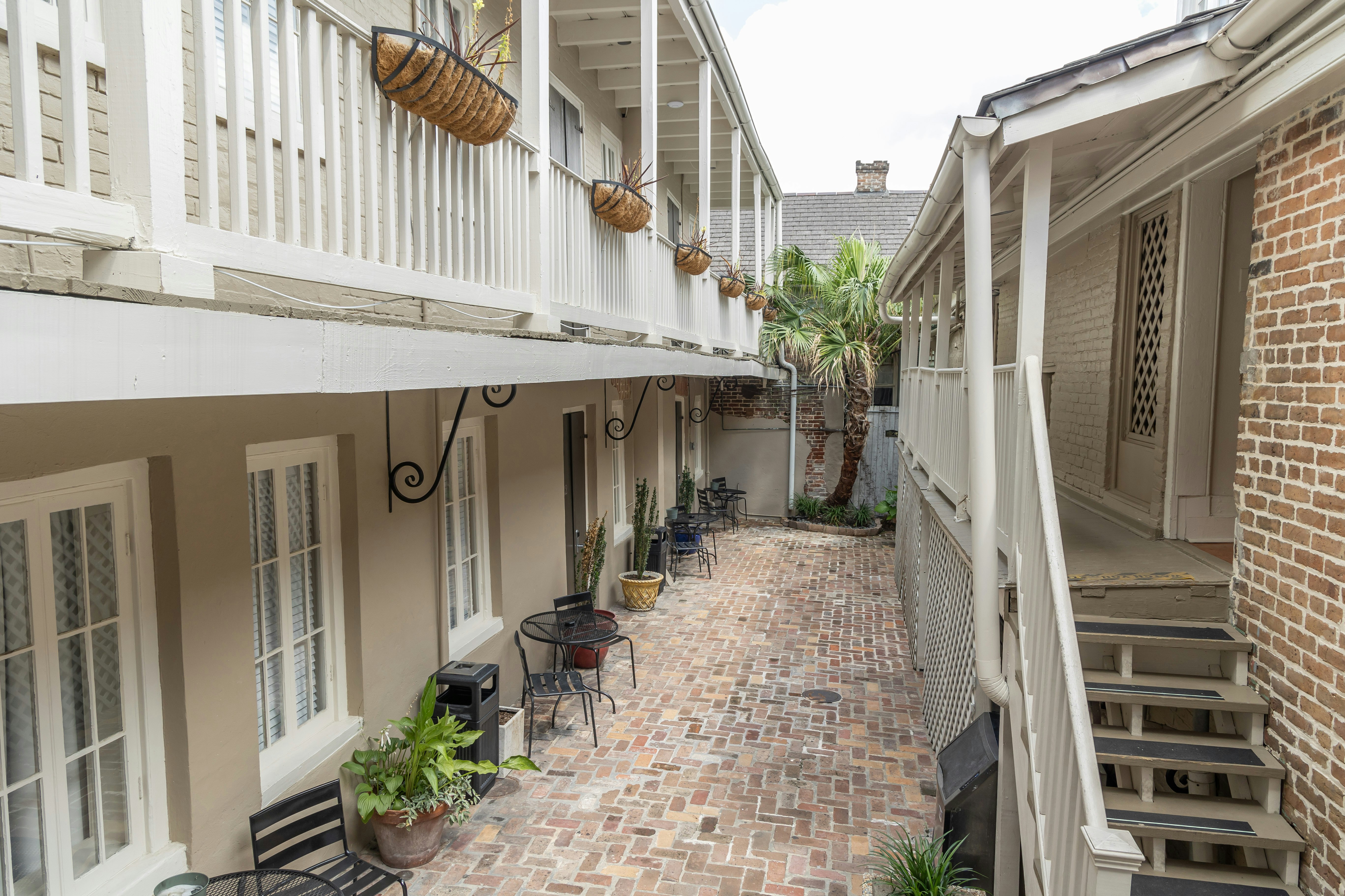 Inn On Ursulines 43/45
