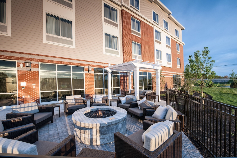 COURTYARD BOSTON LITTLETON 35/49