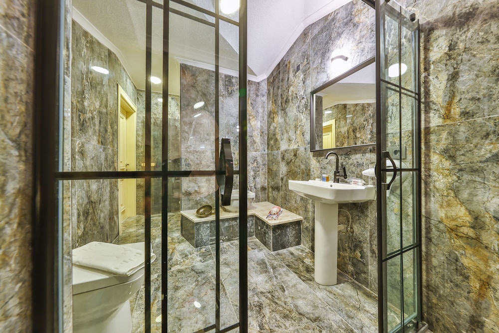 Agva Pieria Luxury Hotel 43/47