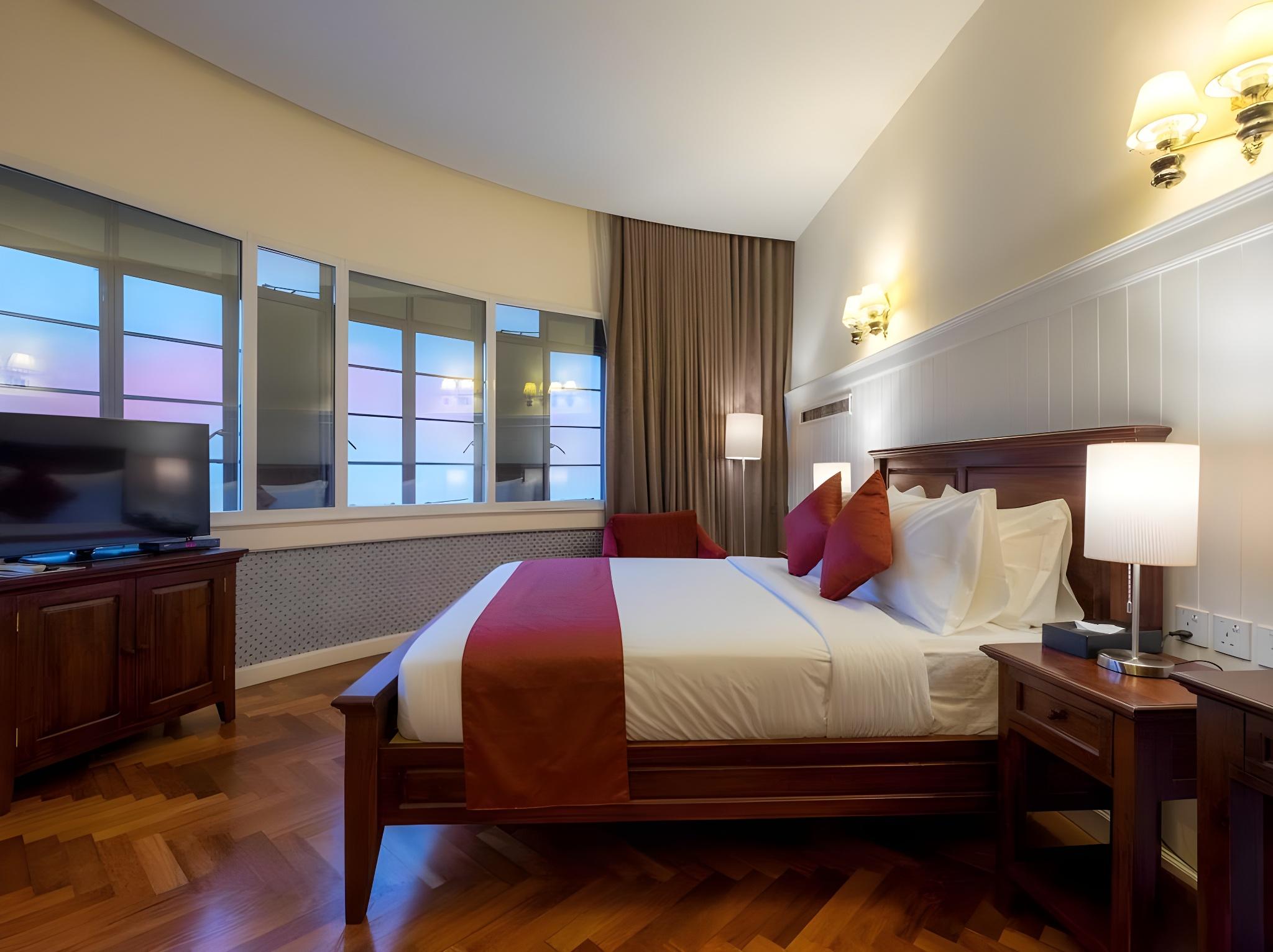 Deluxe, Suite