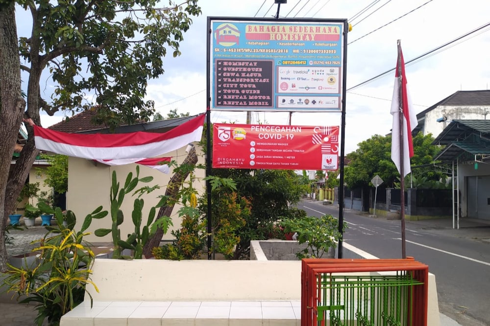Bahagia Sederhana Home Stay - Hostel by ZUZU 3/50