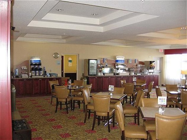 Holiday Inn Express Orlando South Davenport 46/70