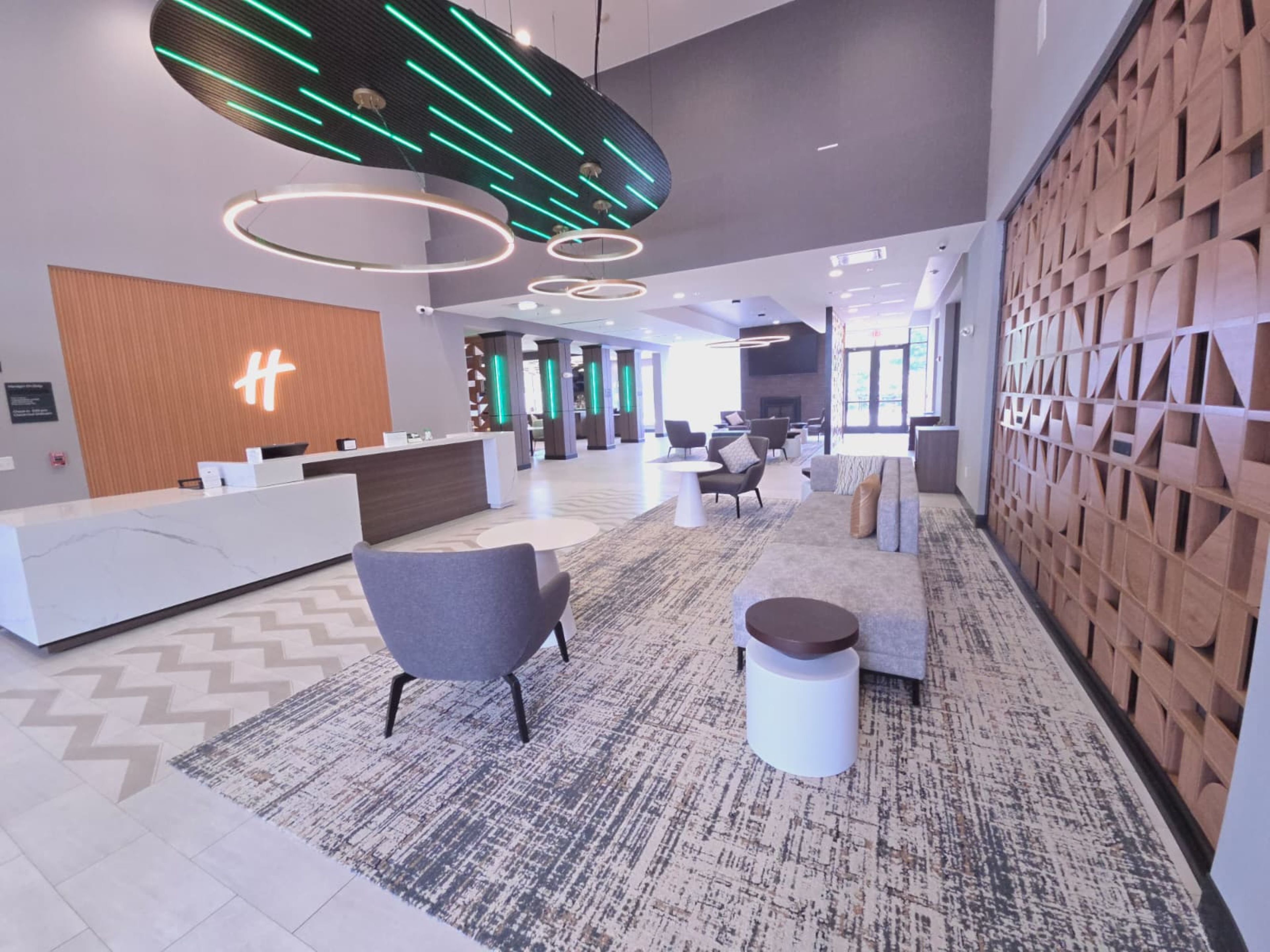 Holiday Inn St. Louis Fairview Heights 15/72