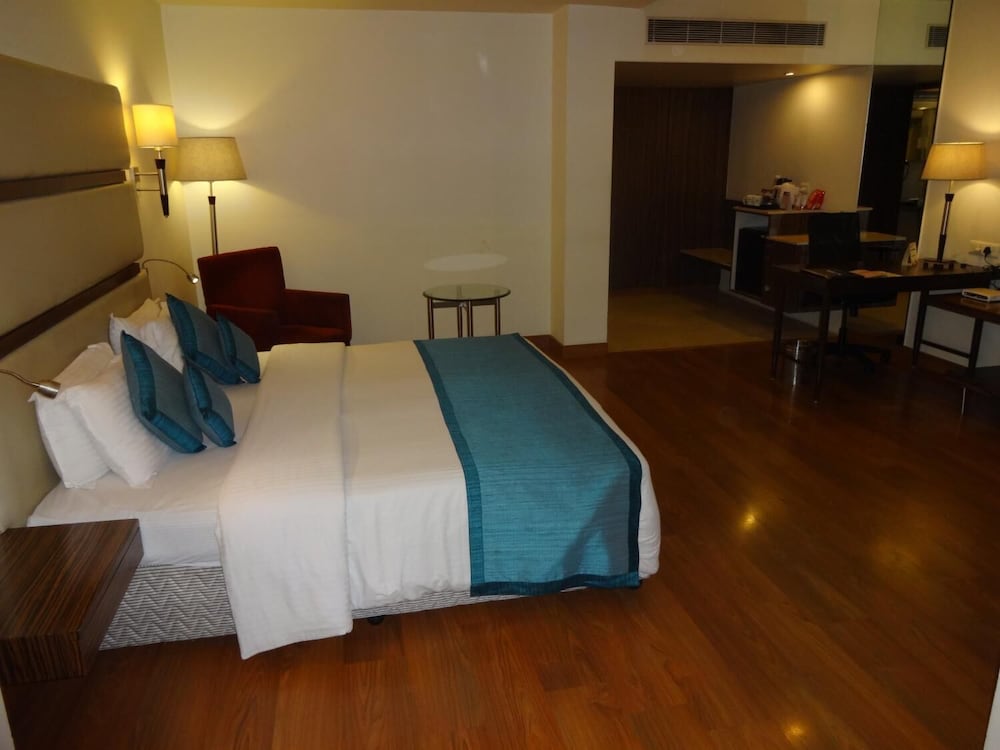 Minerva Grand Banjara 16/33