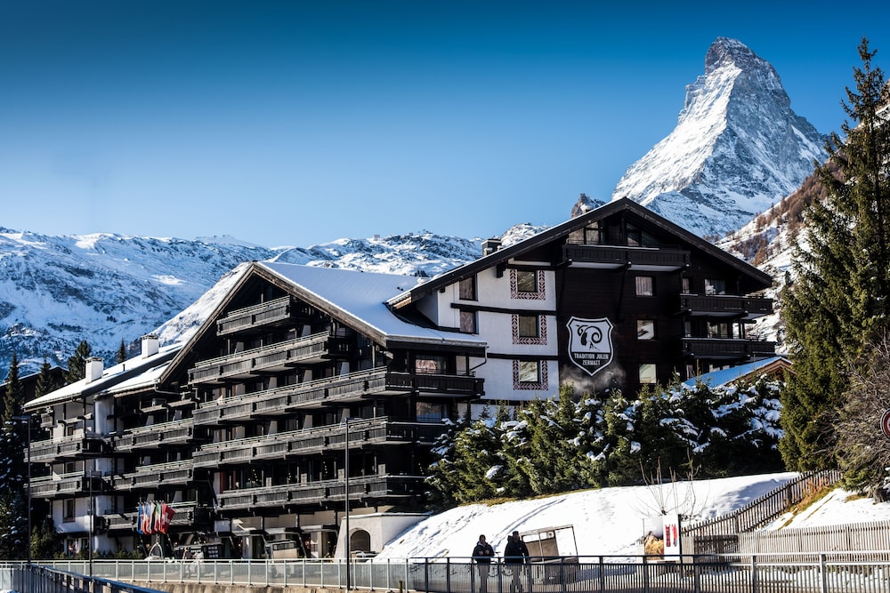 Alpenhof Hotel 4/72