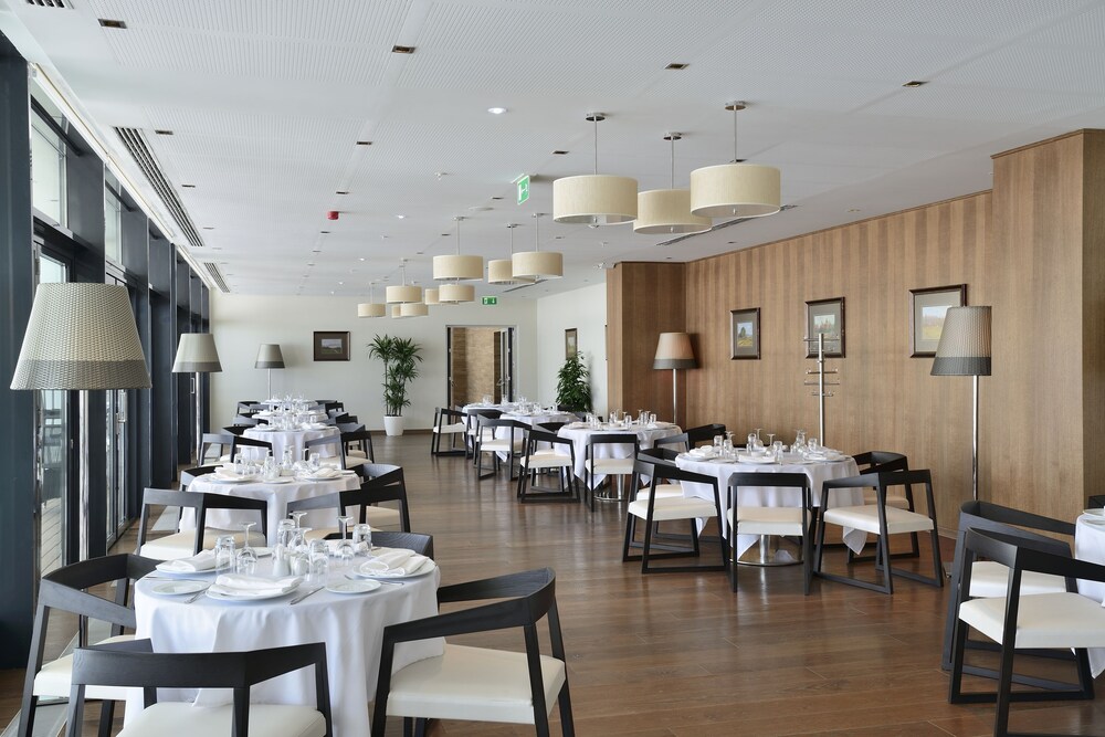 ZIRVE HOTEL 51/76