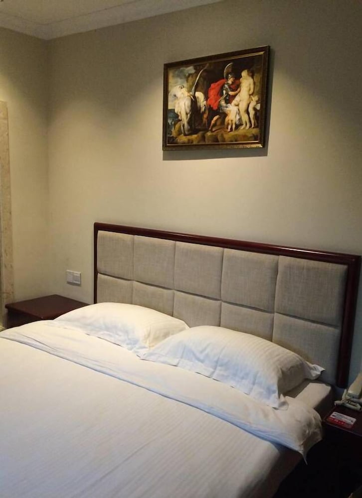 Greentree Inn Guangzhou Chimelong Paradise Yuangang Metro Station Hotel 9/26