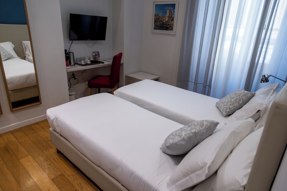 Sofia's Suites 16/46