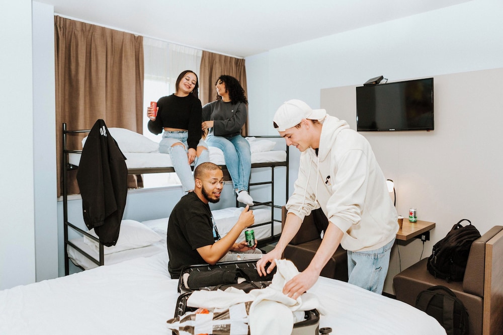 Rotterdam Teleport Hotel 58/63