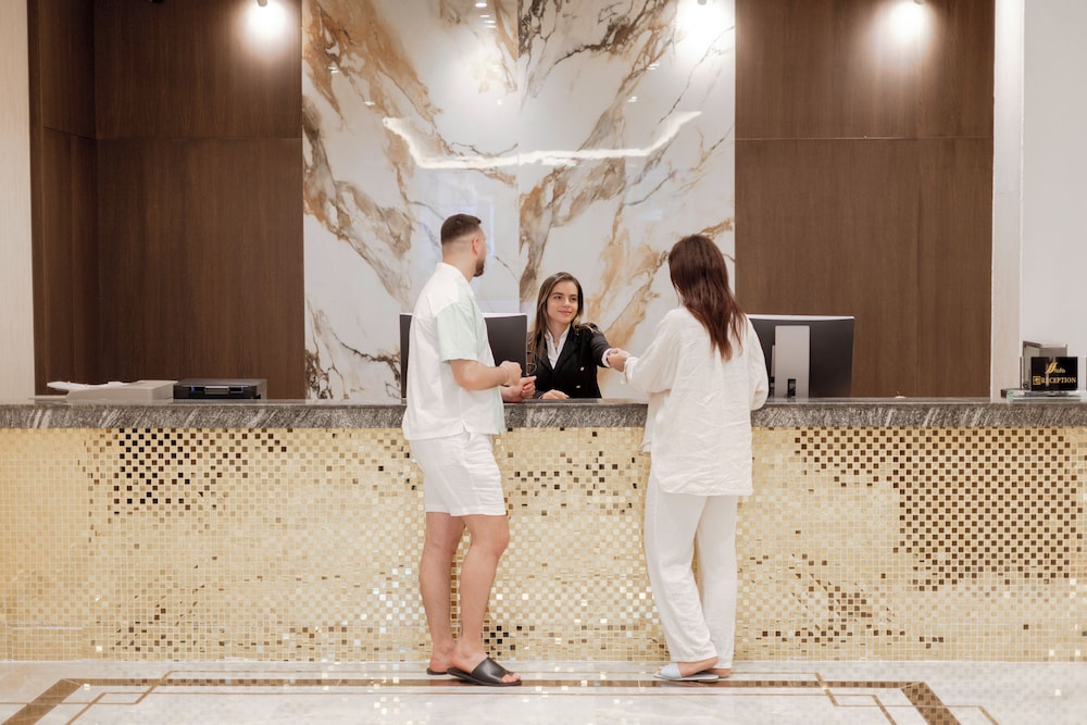 Fafa Premium Hotel 11/70