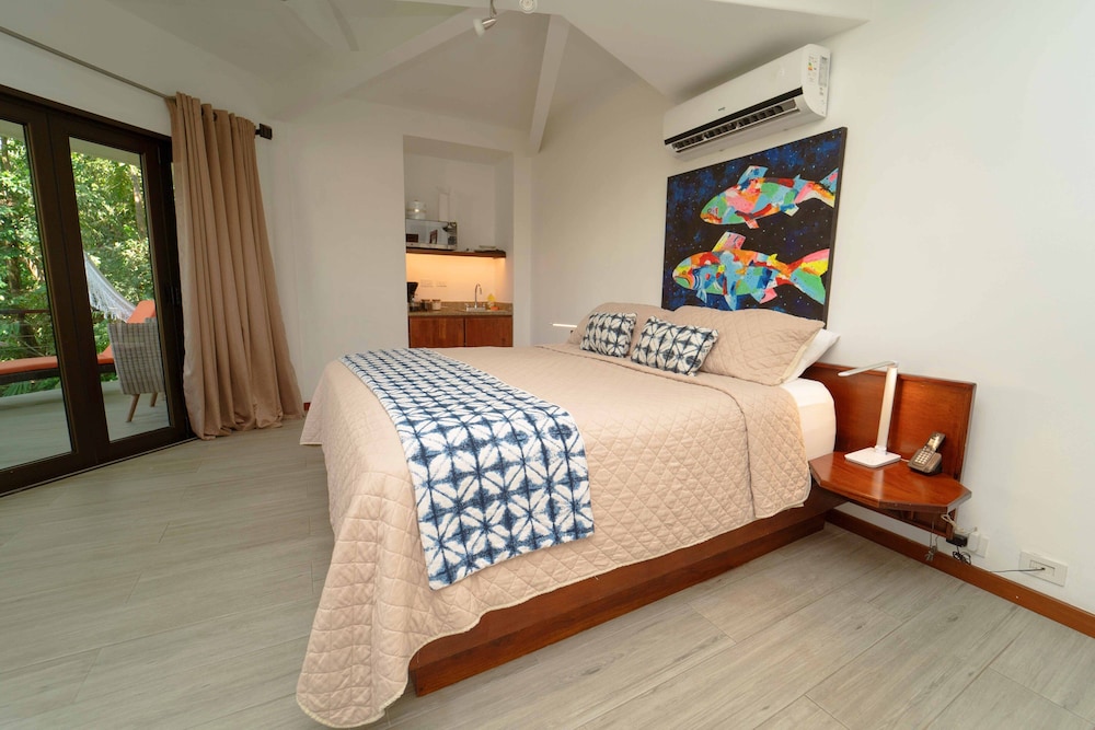 Tulemar Resort 45/77