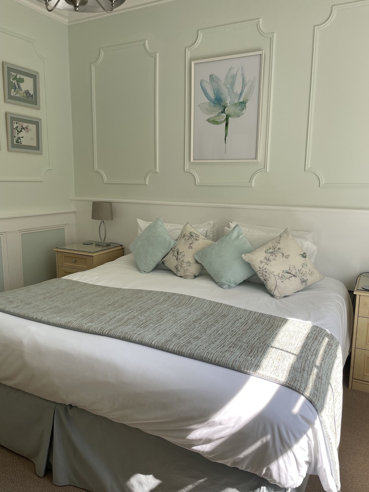 Suite, King Bed