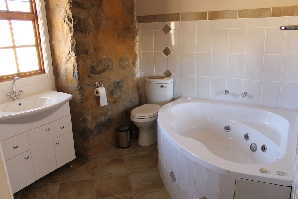 Ardmore Guest Farm 48/50