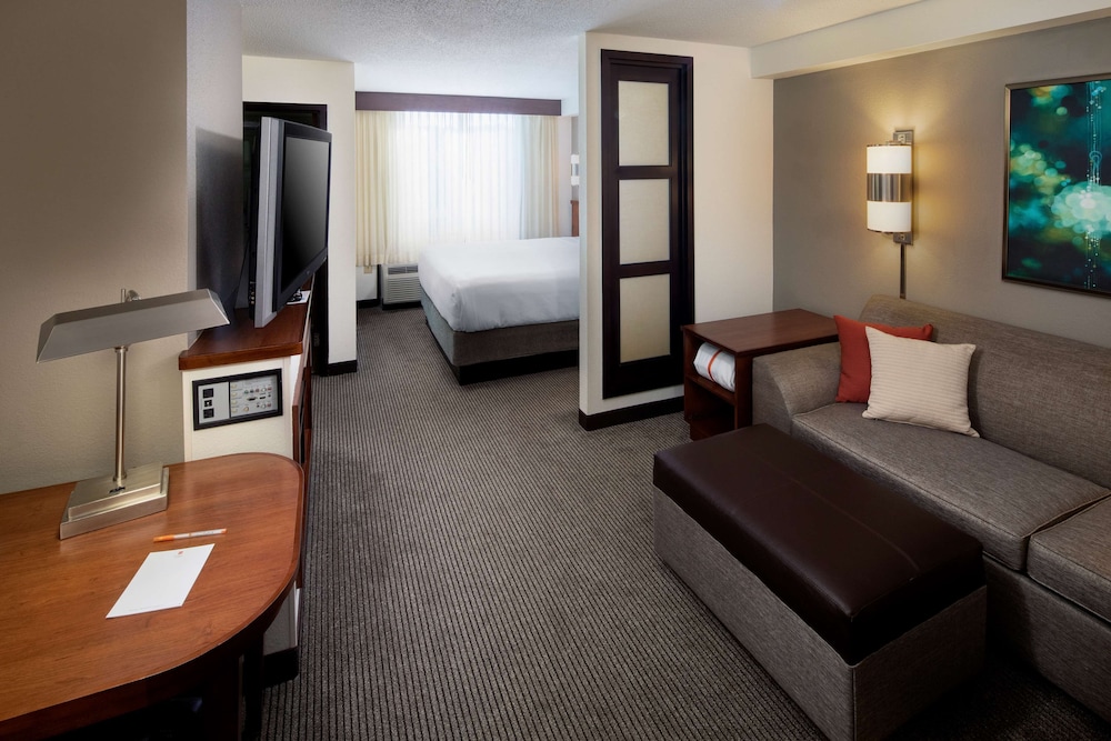 Hyatt Place Atlanta/Alpharetta/North Point Mall 37/59