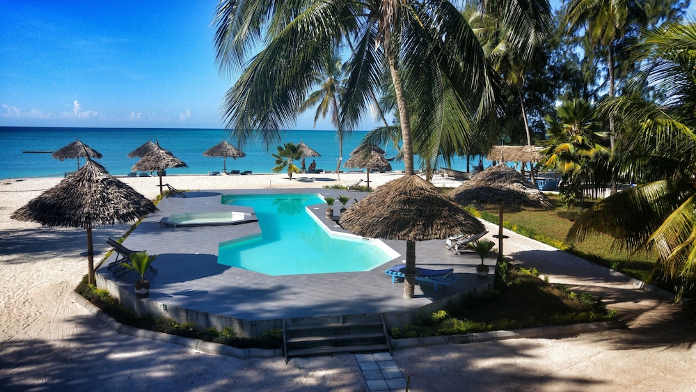 Smiles Beach Hotel 49/57