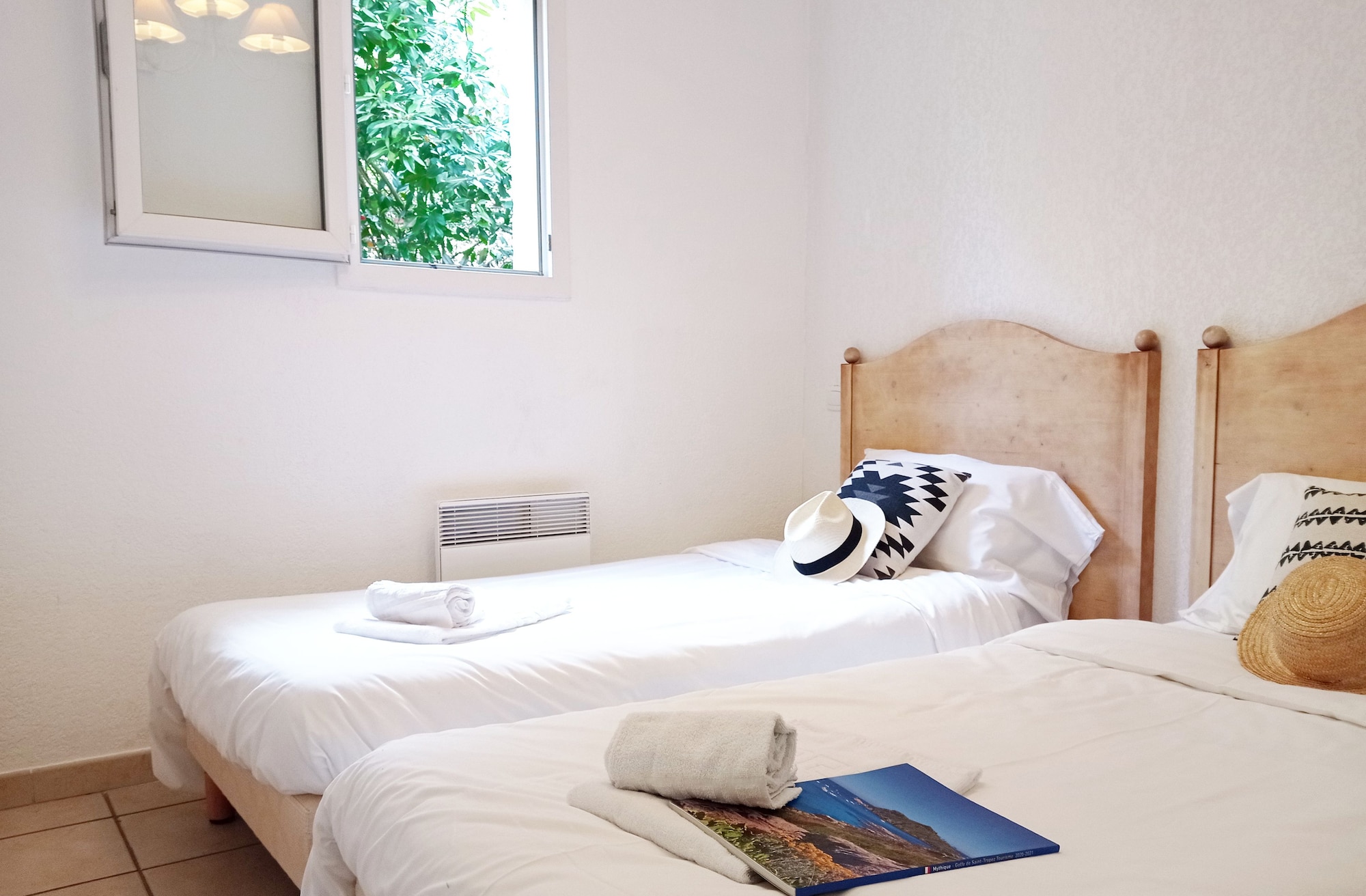 4 Rooms, Twin Beds, 2 Bunk Beds, Queen Bed, Sofa
