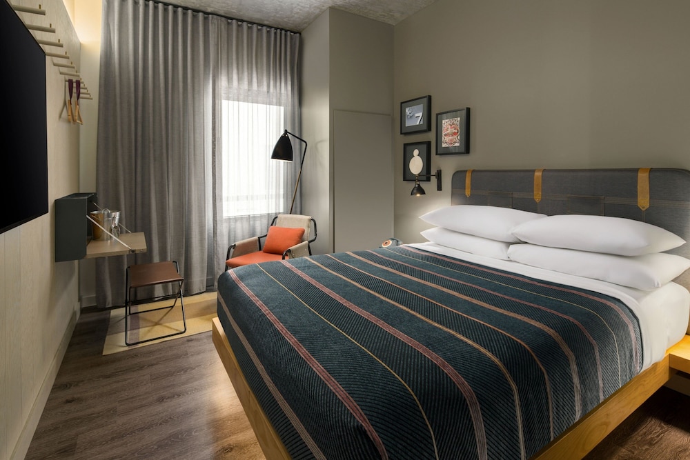 Room at Moxy San Diego Downtown/Gaslamp Quarter, SAN DIEGO - CA