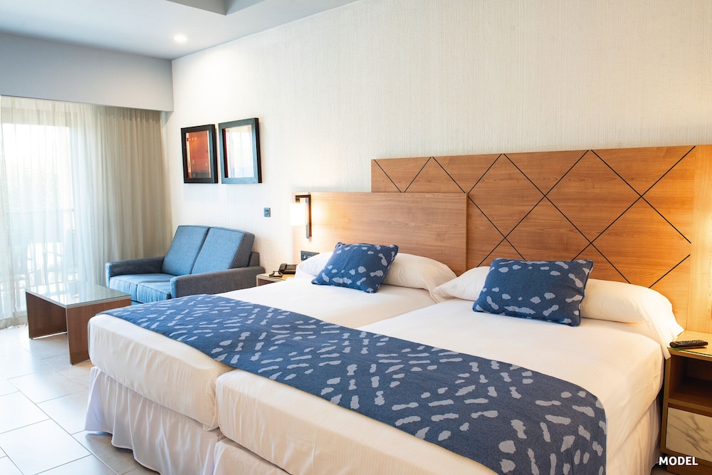 Hotel RIU Santa Fe 27/81