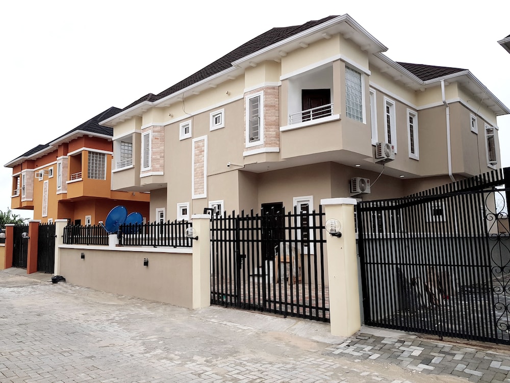 Prestige Villa 1/21