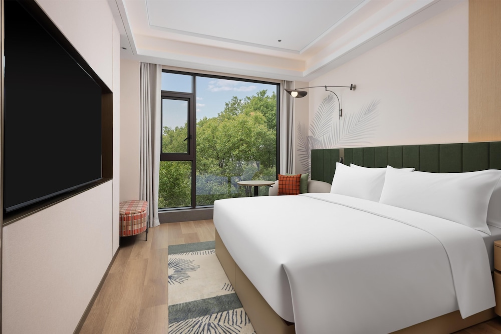 Hilton Garden lnn Tongxiang Wuzhen 32/50