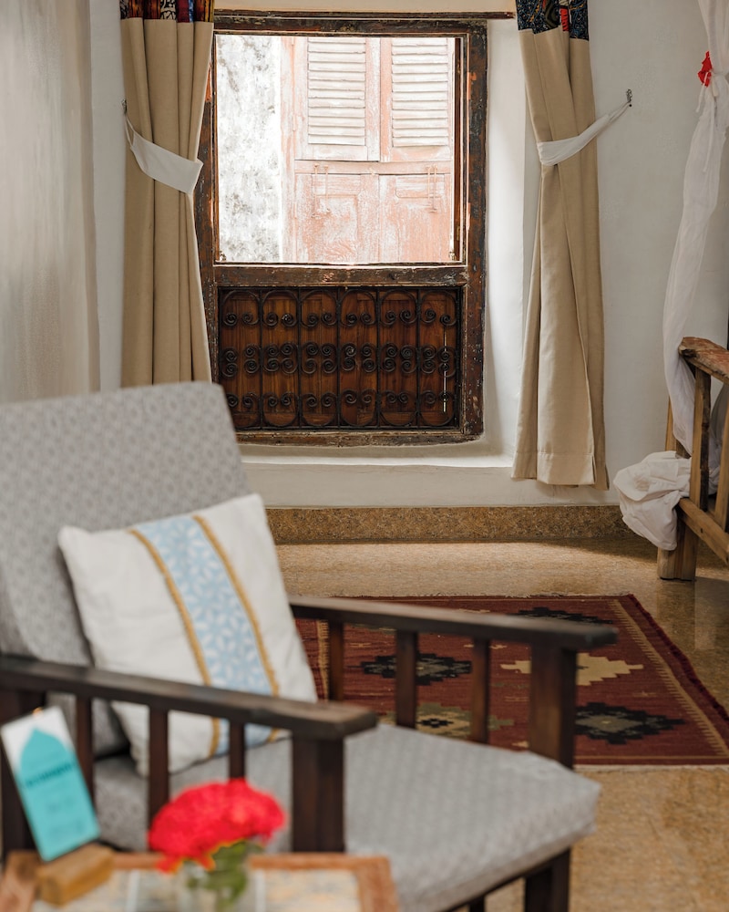 Zanzi House 32/50