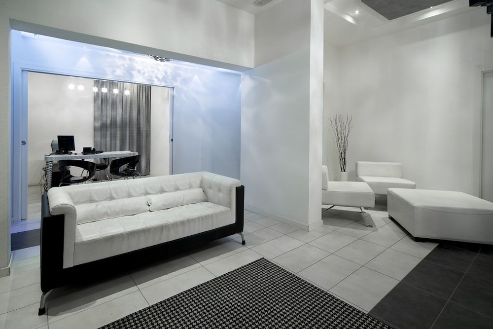 Atmosphere Suite Hotel 56/56